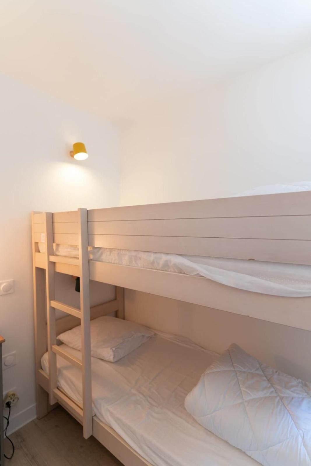 Appartement Beautiful Flat With Swimming Pool Tennis Court And Private Car Parking 109 *