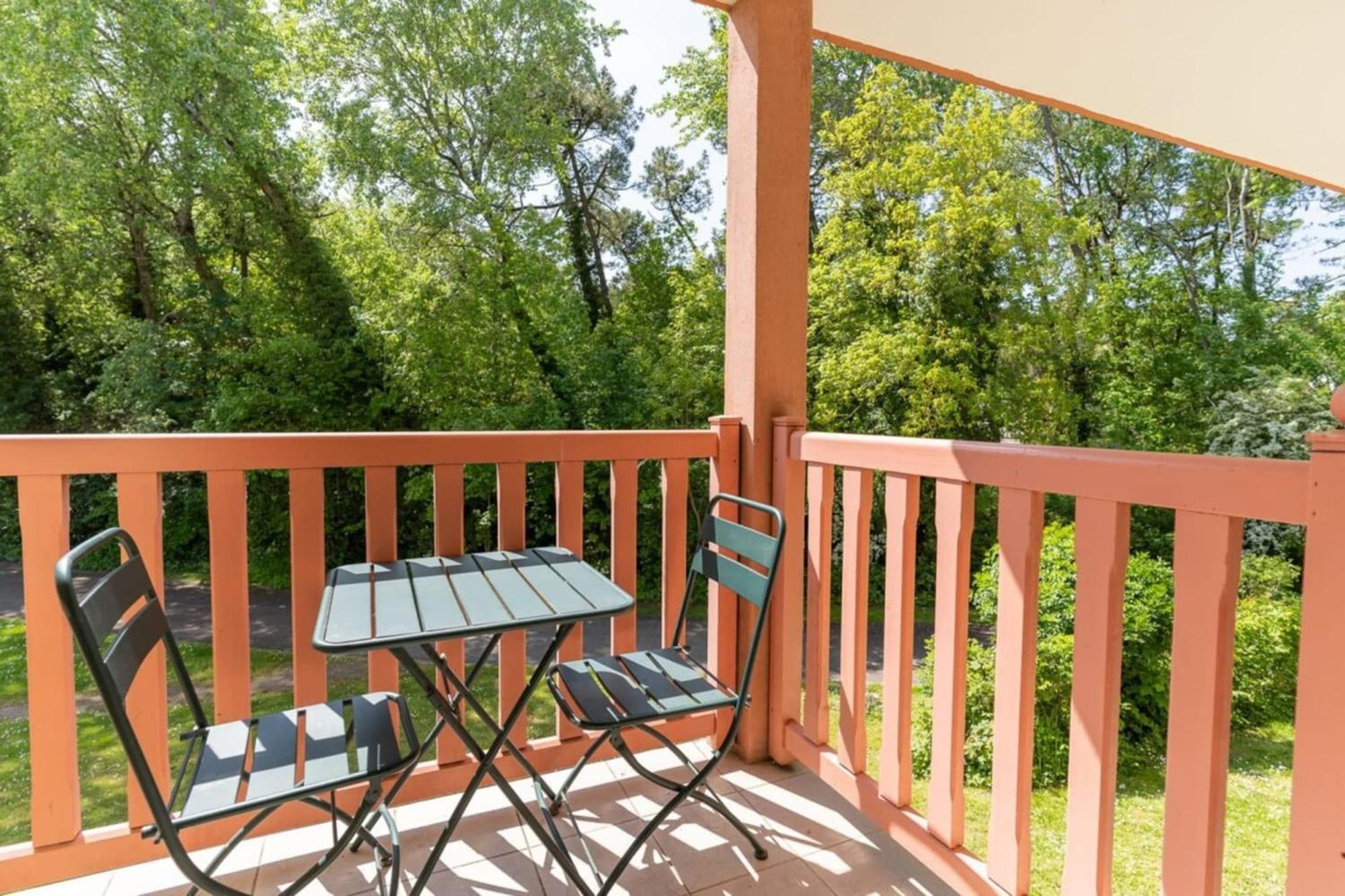Beautiful Flat With Swimming Pool Tennis Court And Private Car Parking 109 Apartment Le Touquet