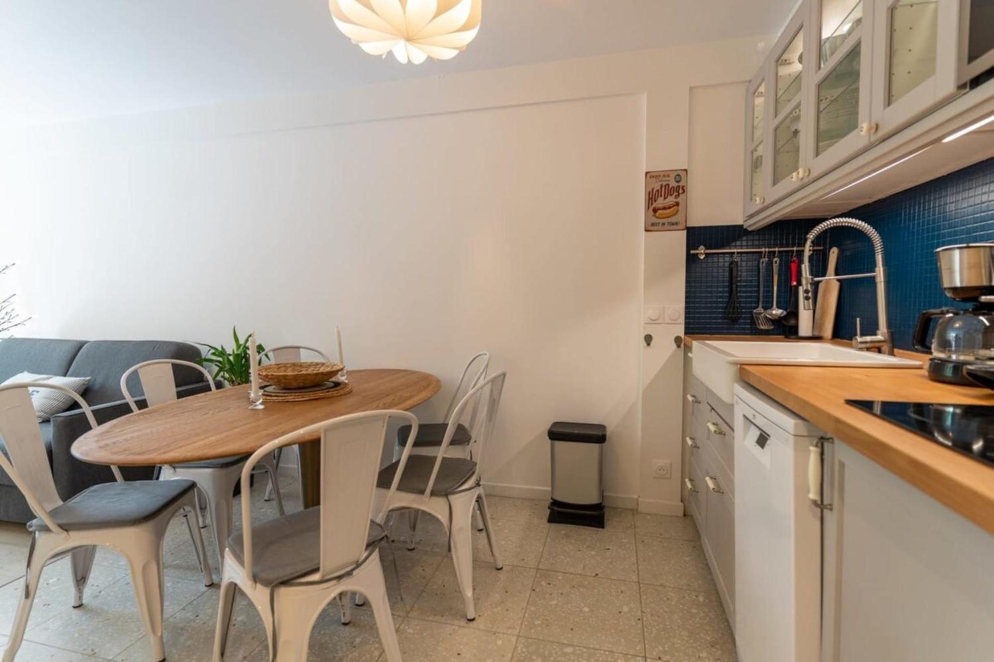 Beautiful Flat With Swimming Pool Tennis Court And Private Car Parking 109 Appartement *